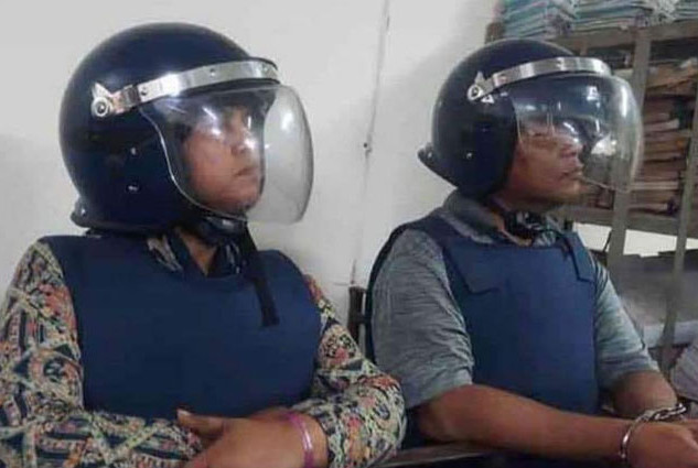 সাংবাদিক শাকিল-রুপা দম্পতিকে চার ঘণ্টার জন্য প্যারোলে মুক্তি 1 সাংবাদিক শাকিল-রুপা দম্পতিকে চার ঘণ্টার জন্য প্যারোলে মুক্তি