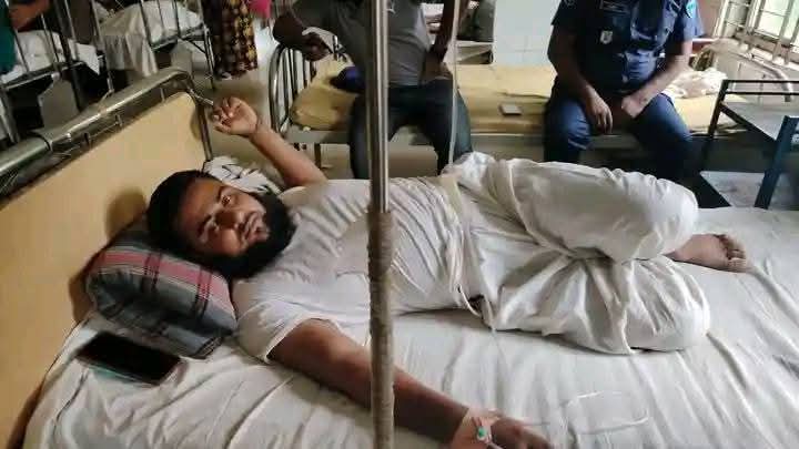 দেবীদ্বারে আট বছরের শিশুকে বলাৎকারের অভিযোগে ইমামকে গণধোলাই, পুলিশ হেফাজতে