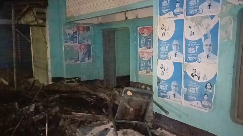 জাতীয় পার্টির লালমনিরহাট অফিসে অগ্নিসংযোগ ও লুটপাট: পরিকল্পিত হামলা নাকি রাজনৈতিক বার্তা?