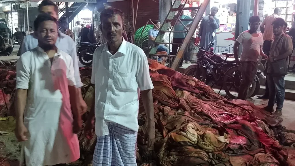 দুদিনেও চামড়ার ক্রেতা নেই, দিশাহারা ফেনীর ক্ষুদ্র ব্যবসায়ীরা