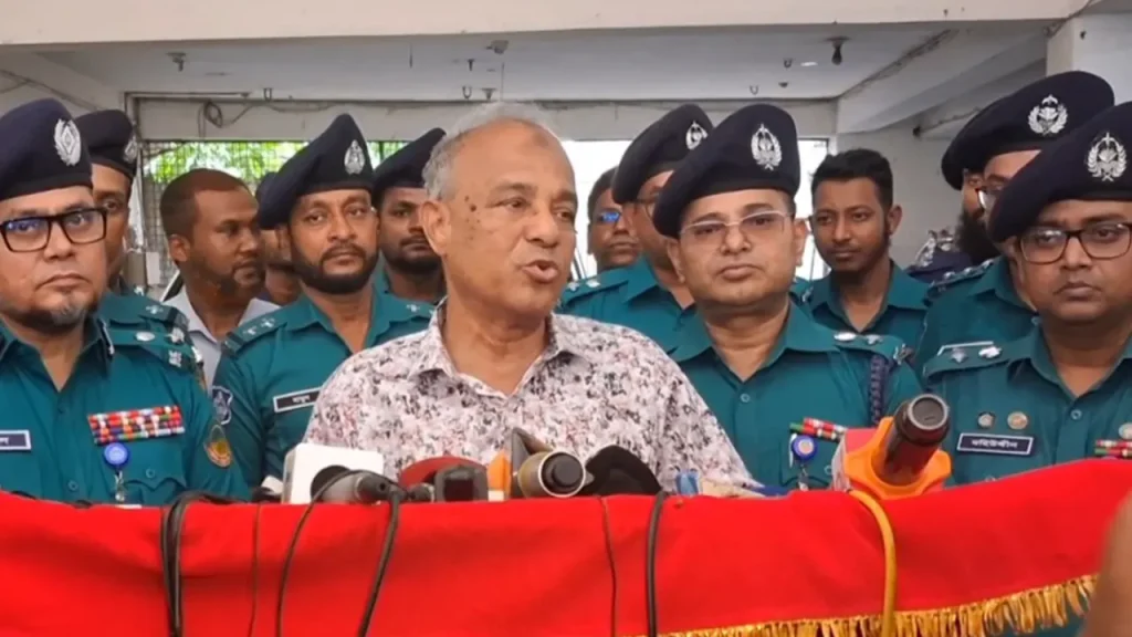 ‘জুলাই গণহত্যা মামলায় আসামি বেশি, তদন্তে দেরি স্বীকার করলেন উপদেষ্টা’