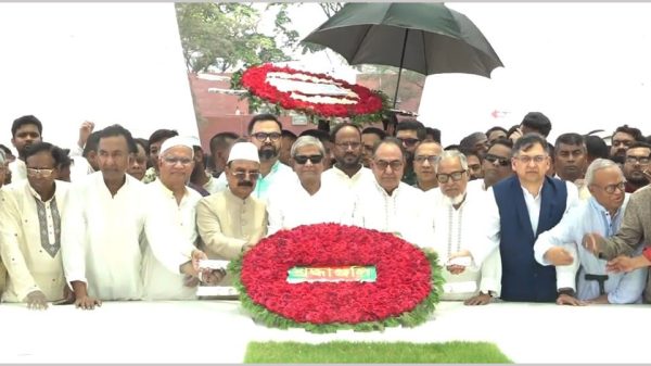 ডিসেম্বরে নির্বাচন চান মির্জা ফখরুল, এপ্রিলে আপত্তি