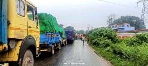 কন্টেইনার উল্টে