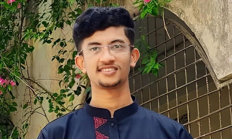 স্বরাষ্ট্র মন্ত্রণালয়ের ছাত্র প্রতিনিধির চাঁদাবাজি: গুলশানে হাতেনাতে গ্রেপ্তার রিয়াদ 1 AJK 1