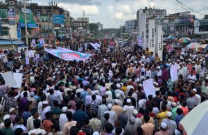 দেবীদ্বারে রেজভী গ্রুপের বিক্ষোভে মহাসড়ক অবরোধ, অপপ্রচার বন্ধের দাবিতে উত্তাল বিএনপি 2 দেবীদ্বারে রেজভী গ্রুপের
