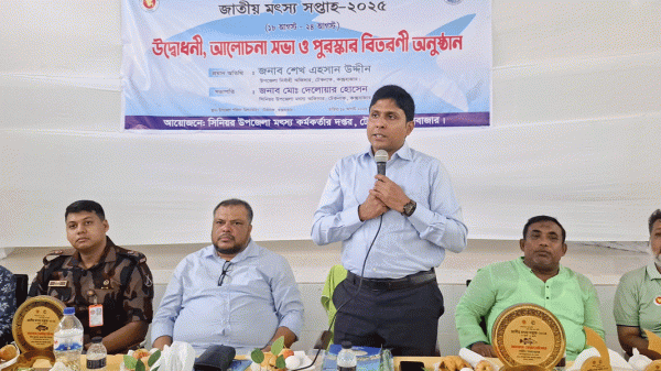 নাফনদী সীমান্তে জেলেদের নির্দেশ: মিয়ানমারের আক্রমণ ঝুঁকি এড়াতে ইউএনও’র সতর্ক