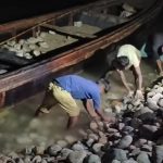 সাদাপাথর লুটপাট