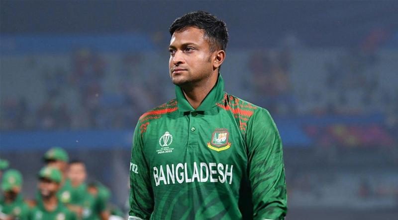 মধ্যরাতে সাকিবের রহস্যময় পোস্ট, কাকে ইঙ্গিত করলেন?