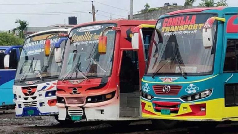 কুমিল্লায় বাস ধর্মঘট: ৪০ সড়কে যান চলাচল বন্ধ, চরম ভোগান্তিতে যাত্রীরা 1 sa 105.1766043389