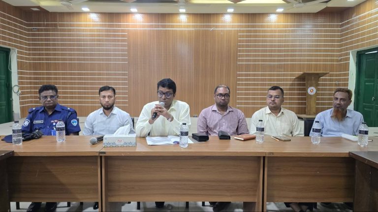 মুরাদনগরে শ্বশুরবাড়িতেই অবহেলায় কবি নজরুল : ব্যানারহীন প্রস্তুতি সভা, ক্ষোভ 1 FB IMG 1778076913796
