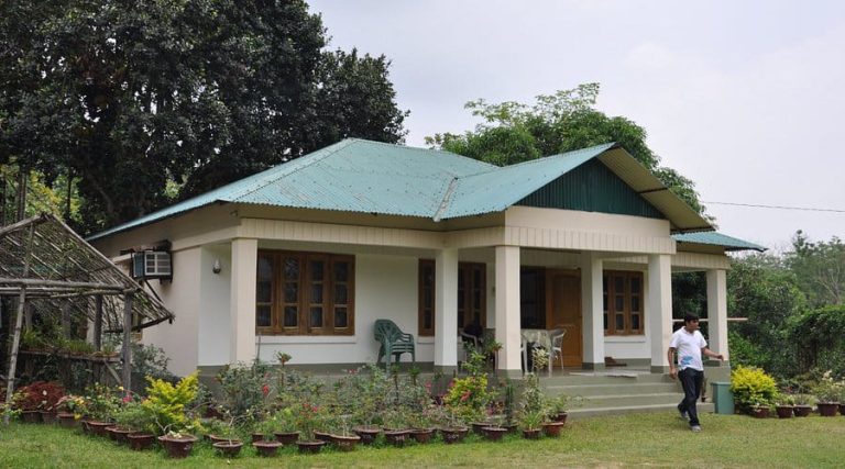 আমতলী চা বাগান ব্যবস্থাপককে ঘিরে অপপ্রচার, প্রতিবাদে বাগানবাসী 1 IMG 20260501 WA0006
