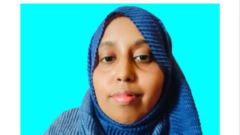 জেলার শ্রেষ্ঠ প্রধান শিক্ষিকা মুরাদনগরের নাজনীন 1 মীর হাছিনা নাজনীন