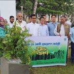 পিরোজপুরে বৃক্ষরোপণ কর্মসূচির উদ্বোধন, ৫ বছরে ২৫ কোটি গাছ লাগানোর লক্ষ্যে যাত্রা 2 পিরোজপুরে বৃক্ষরোপণ কর্মসূচি