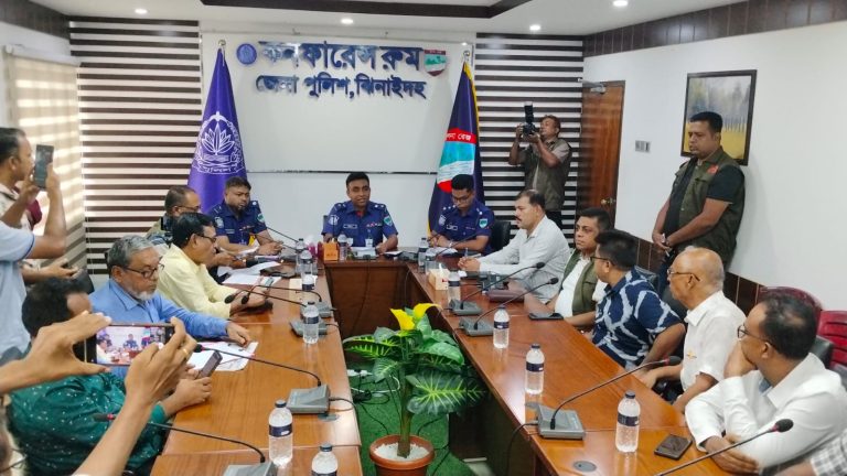 সাংবাদিকদের সঙ্গে প্রথম মতবিনিময়ে কঠোর বার্তা নবাগত এসপির 1 ঝিনাইদহ পুলিশ সুপার