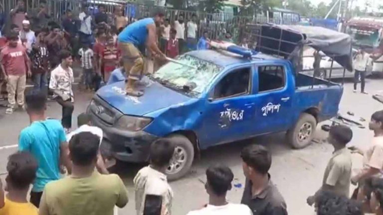 নিমসারে হাইওয়ে পুলিশের ওপর হামলা