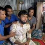 পীরগাছায় পরকীয়া প্রেমিকার বাড়িতে গিয়ে জনতার হাতে আটক মসজিদের ইমাম 2 পীরগাছায় গৃহবধূর বাড়িতে গিয়ে স্থানীয়দের হাতে আটক মসজিদের ইমাম