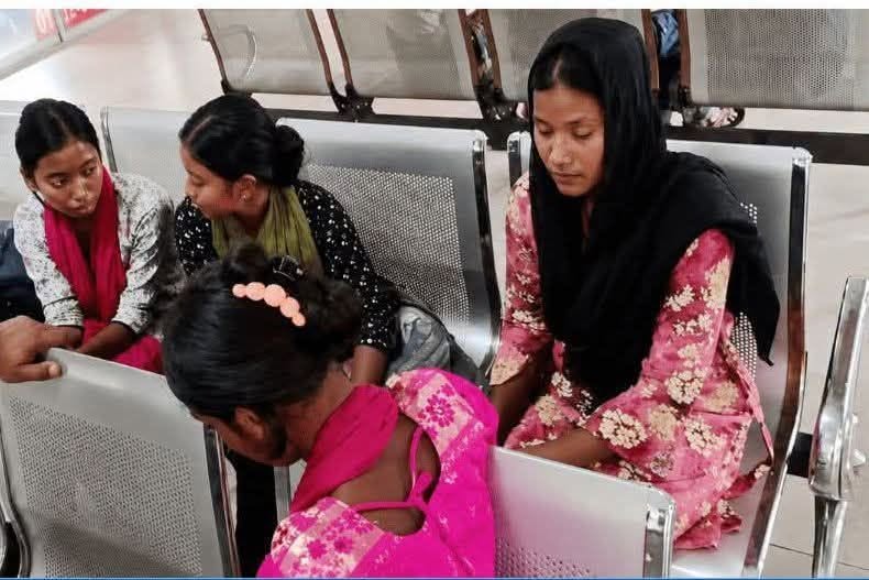 ঠাকুরগাঁও থেকে নিখোঁজ ৪ স্কুলছাত্রী সিলেটে জীবিত উদ্ধার