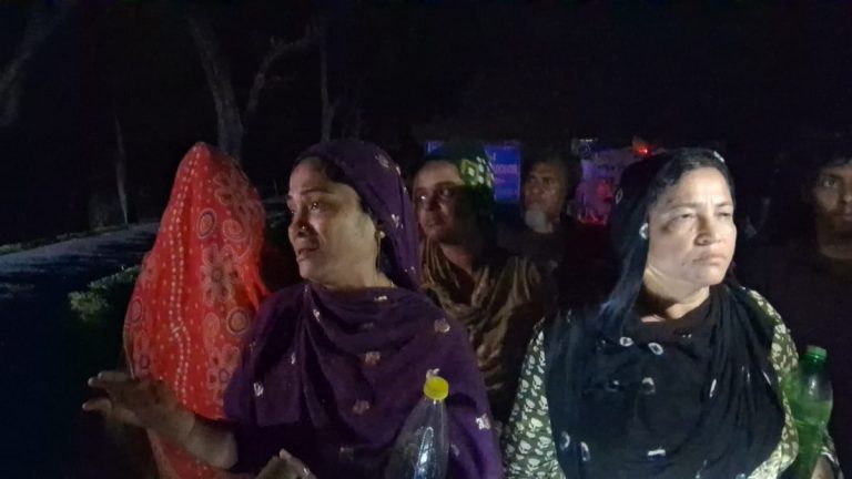 জুড়ী সীমান্তে ১০ বাংলাদেশিকে ‘পুশইন’ অভিযোগ, তথ্য সংগ্রহে গিয়ে সাংবাদিক হেনস্তার দাবি 1 মৌলভীবাজারের জুড়ী সীমান্তে পুশইনের অভিযোগে বাংলাদেশে আনা ব্যক্তিরা