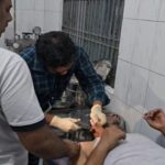 পলাশে বালু ব্যবসায়ীকে অপহরণ করে মারধরের অভিযোগ, বিএনপি নেতার বিরুদ্ধে কান কামড়ে জখমের দাবি 4 মারধর ও কান কামড়ে আহত বালু ব্যবসায়ী সাখাওয়াত হোসেন