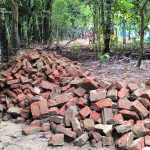 দেবীদ্বারে চলাচলের রাস্তা বন্ধ করে অবরুদ্ধ ৪০ পরিবারের অভিযোগ