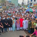 দেবীদ্বারে বিএনপির আনন্দ মিছিল ও আলোচনা সভায় অংশ নেওয়া নেতাকর্মীরা।