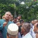 ঝালকাঠির গুরুধামে নদীভাঙন এলাকা পরিদর্শনে ড. এস. এম. জিয়াউদ্দিন হায়দার