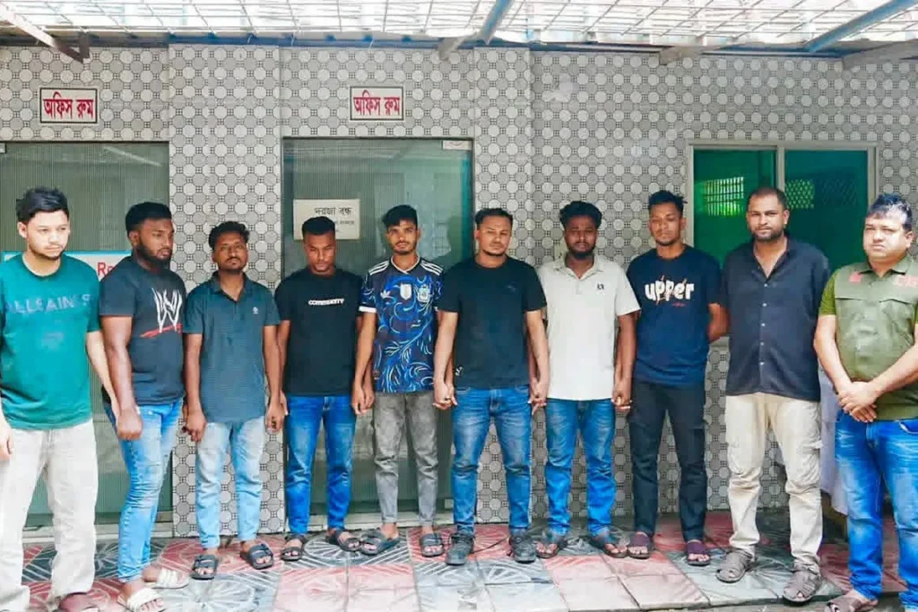 কুমিল্লায় ভারতীয় মোটরসাইকেলসহ গ্রেপ্তার ৯ 1 কুমিল্লায় ভারতীয় মোটরসাইকেলসহ গ্রেপ্তার ৯