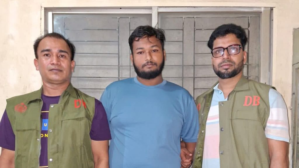 কুমিল্লায় ৩ সাংবাদিককে হামলা, প্রধান অভিযুক্ত শাওন গ্রেপ্তার