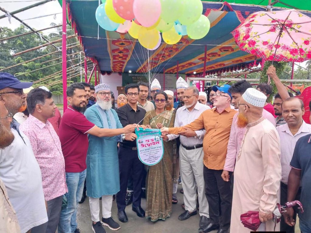 পিরোজপুরে বৃক্ষরোপণ অভিযান ও বৃক্ষমেলা-২০২৬ উদ্বোধন