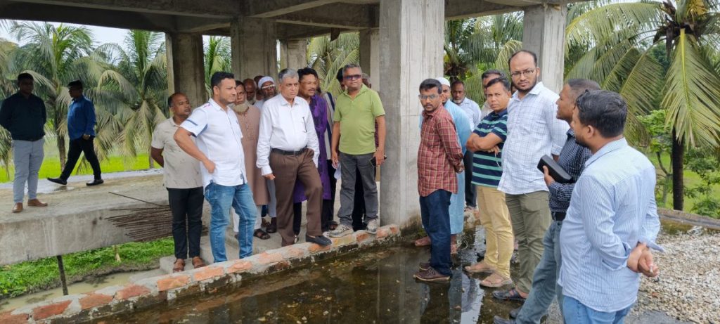 পিরোজপুরে অর্ধনির্মিত মাদ্রাসা-কাম-সাইক্লোন শেল্টার পরিদর্শনে জলবায়ু পরিবর্তন ট্রাস্টের এমডি 1 পিরোজপুরে অর্ধনির্মিত মাদ্রাসা-কাম-সাইক্লোন শেল্টার পরিদর্শনে জলবায়ু পরিবর্তন ট্রাস্টের এমডি