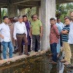 পিরোজপুরে অর্ধনির্মিত মাদ্রাসা-কাম-সাইক্লোন শেল্টার পরিদর্শনে জলবায়ু পরিবর্তন ট্রাস্টের এমডি 4 পিরোজপুরে অর্ধনির্মিত মাদ্রাসা-কাম-সাইক্লোন শেল্টার পরিদর্শনে জলবায়ু পরিবর্তন ট্রাস্টের এমডি