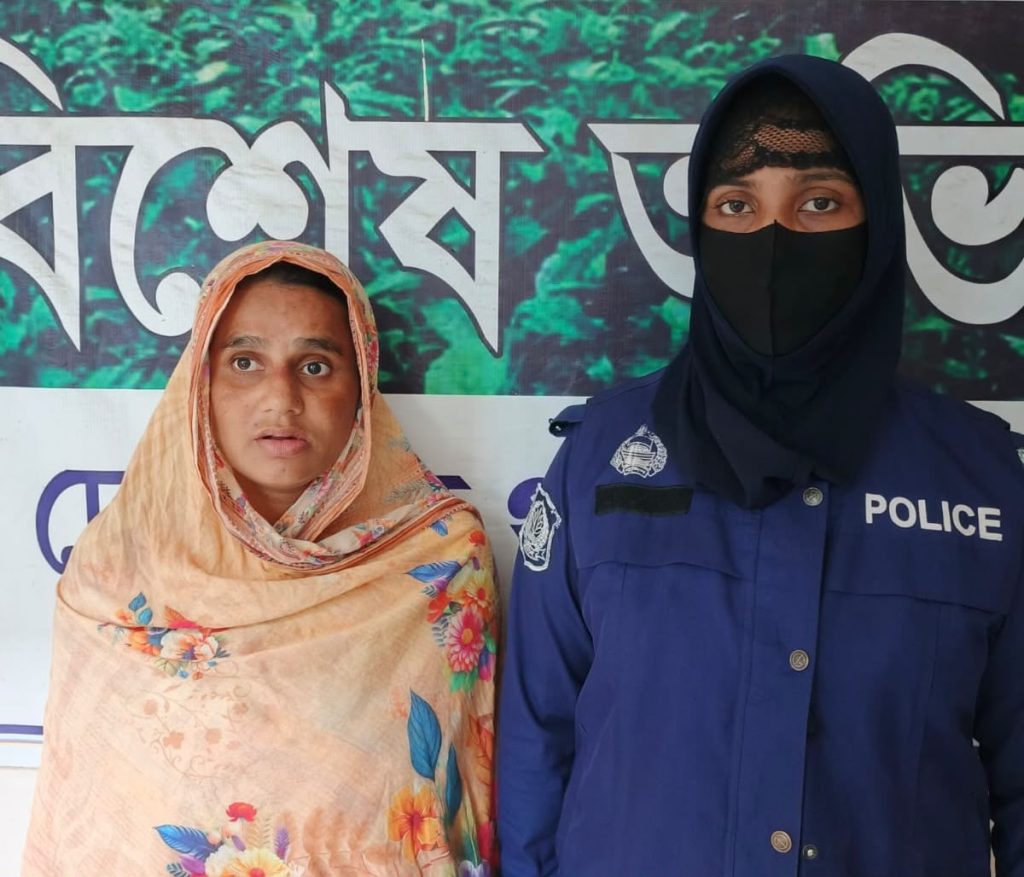 ফরিদা হত্যায় ভাড়াটিয়া লাইলী আটক, মামলায় আসামি আরও ৩; মাথা মিললেও এখনো নিখোঁজ পা-হাত 1 হত্যাকাণ্ডে আটক লাইলী বেগম (৩৫)