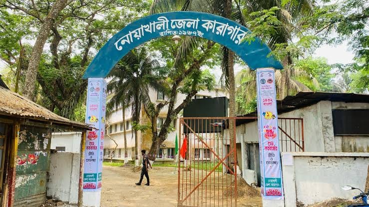ফুলের মালা হাতে কারাফটকে ‘শোডাউন’, আ.লীগের ৪ নেতাকর্মী আটক
