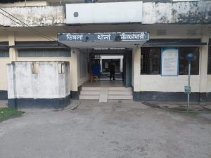 ডিমলা থানায় ছাদের পলেস্তারা খসে এএসআই আহত, চাপা পড়ে সরকারি কম্পিউটার বিকল