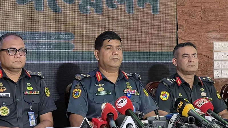 জেল ভেঙে জঙ্গিসহ ৬৯০ বন্দি এখনও পলাতক—ইউনূসের শাসনে এই ভয়াবহ ব্যর্থতার দায় কার?