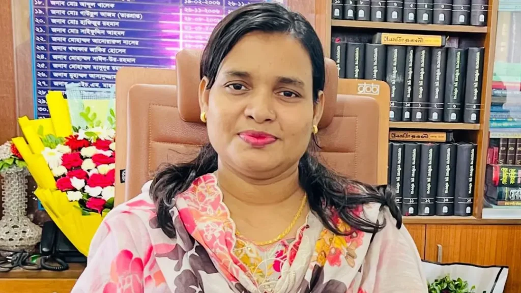 দাউদকান্দির ইউএনওকে বদলি, এআই কণ্ঠে ‘নিউজ সরানোর’ দাবি—অখ্যাত পেজে অডিও, গভীর ষড়যন্ত্রের অভিযোগ 1 দাউদকান্দির ইউএনওকে বদলি, এআই কণ্ঠে ‘নিউজ সরানোর’ দাবি—অখ্যাত পেজে অডিও, গভীর ষড়যন্ত্রের অভিযোগ