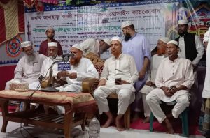 ‘স্বার্থ নয়, ভালোবাসার টানে আসি’—কাজিয়াতলের মাহফিলে কায়েস মীর